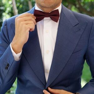 Arrow Maroon Clip On Bow Tie